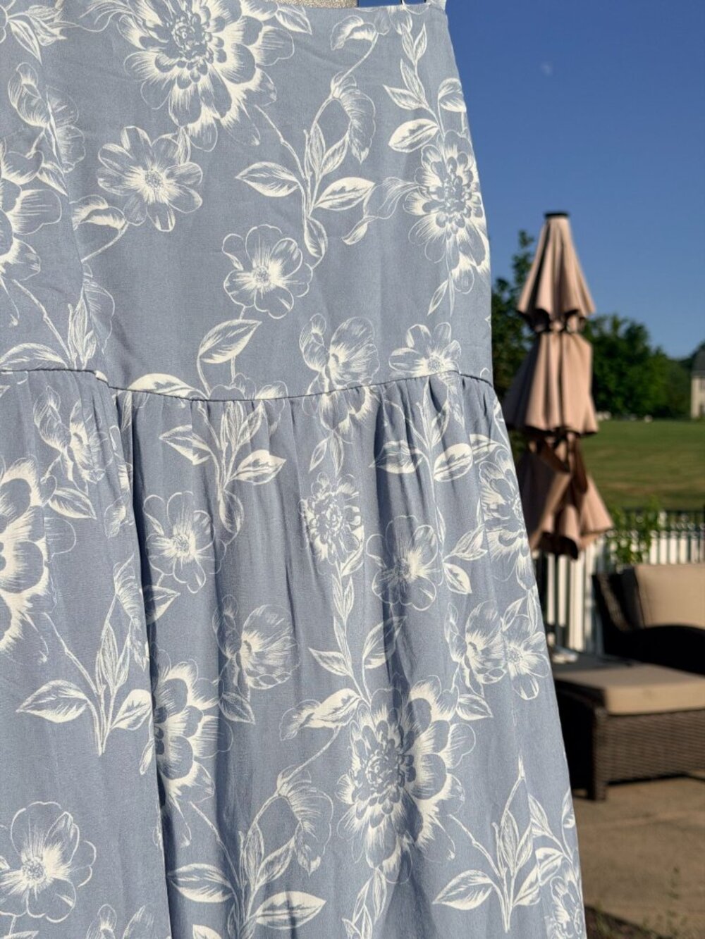 Hermoza x Loverly Grey Shea Maxi Dress Meadow Whisper Floral Size L NWT - Picture 8 of 10